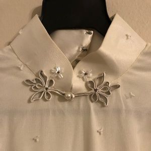 White mandarin collar dress with sequins